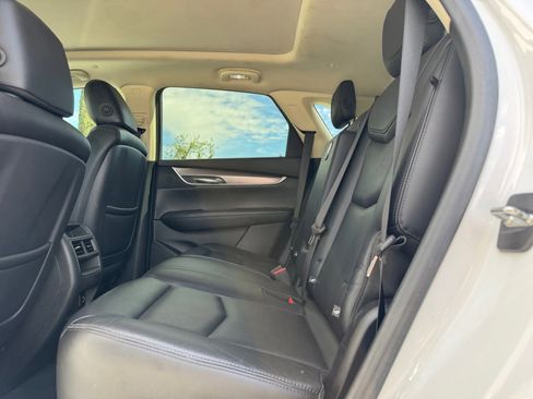 Used 2018 Cadillac XT5 Luxury w/ Driver Awareness Package image 18