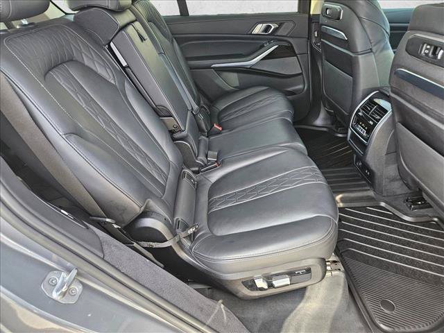 Used 2023 BMW X7 xDrive40i w/ Premium Package AWD/4WD image 21