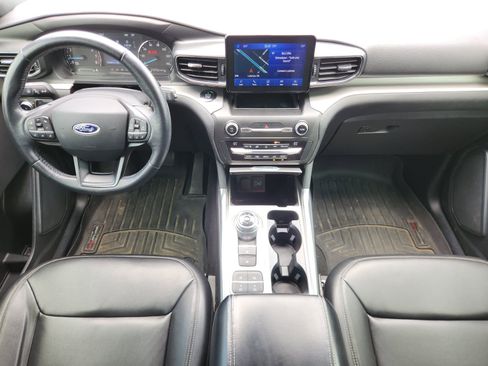 Used 2020 Ford Explorer XLT w/ Equipment Group 202A RWD image 30