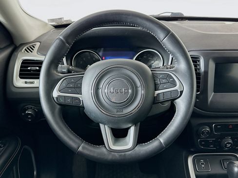 Used 2018 Jeep Compass Latitude w/ Popular Equipment Group image 17