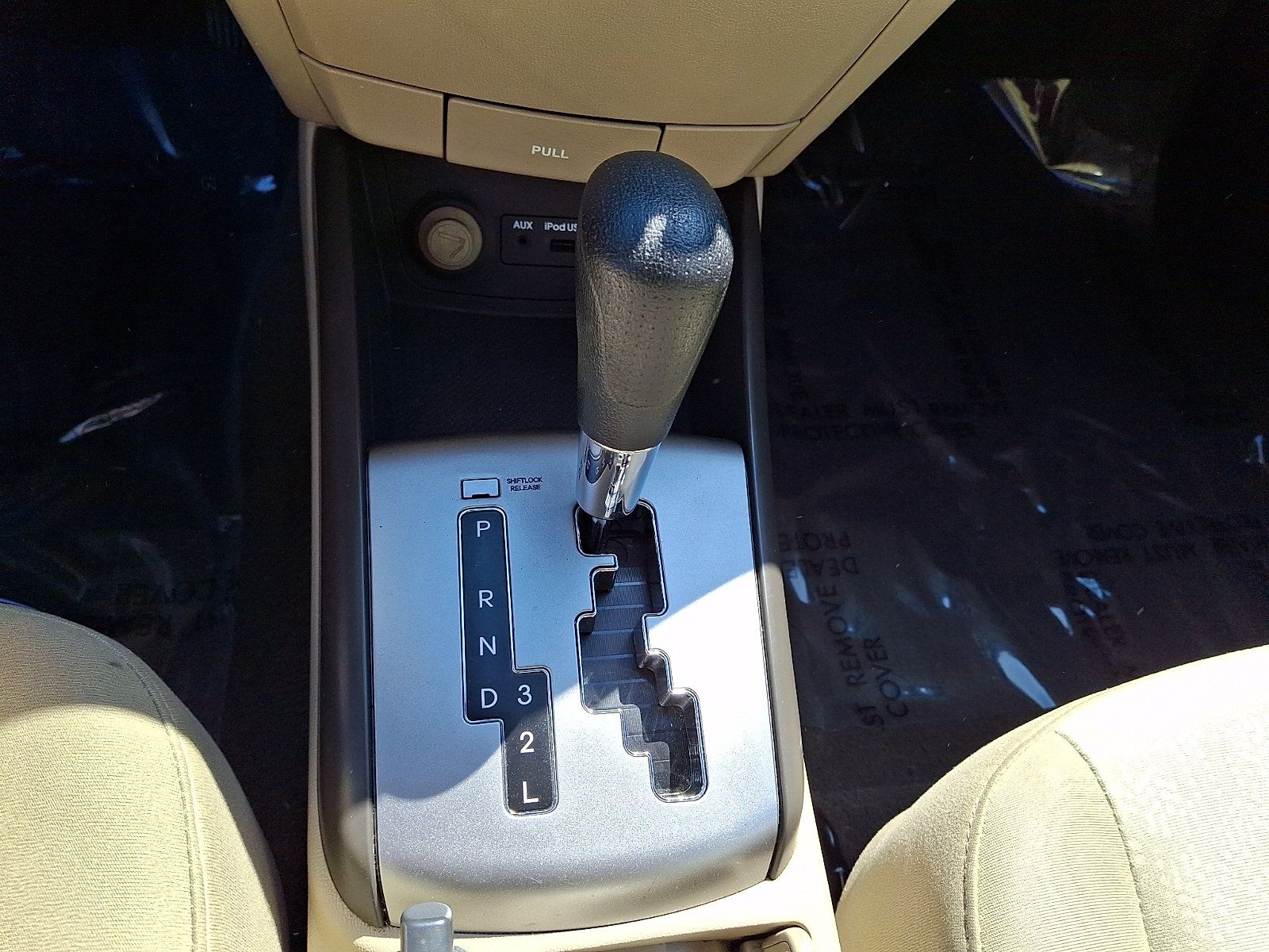 Used 2010 Hyundai Elantra GLS FWD image 16