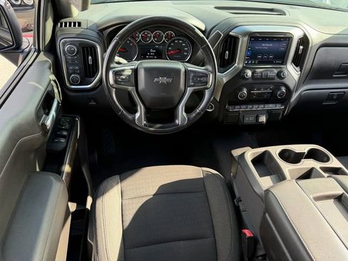 Used 2020 Chevrolet Silverado 1500 LT Trail Boss w/ Safety Package AWD/4WD image 9