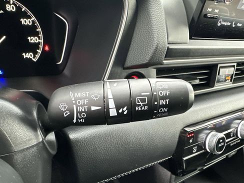 Certified 2025 Honda Pilot Touring image 18