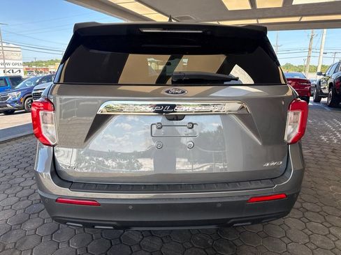 Used 2023 Ford Explorer XLT AWD/4WD image 7