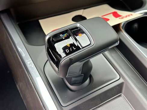 New 2026 GMC Sierra 1500 SLT w/ SLT Convenience Package image 20