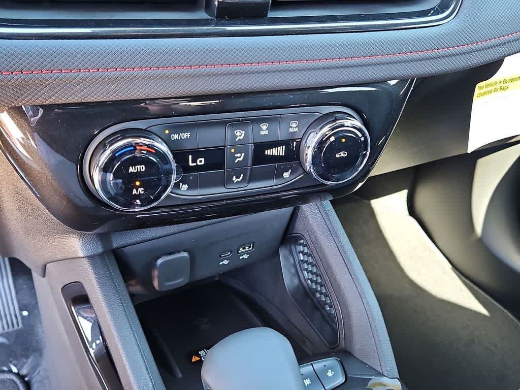 Used 2025 Chevrolet TrailBlazer RS w/ Convenience Package FWD image 28