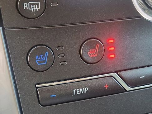 Used 2019 Ford Edge Titanium w/ Equipment Group 301A image 27