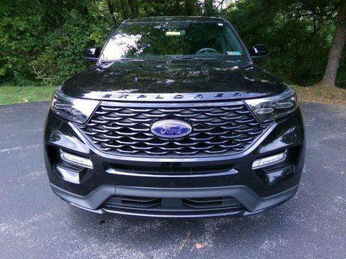 Used 2023 Ford Explorer ST-Line w/ Class IV Trailer Tow Package AWD/4WD image 3