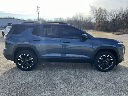 Used 2025 Chevrolet Equinox RS image 8