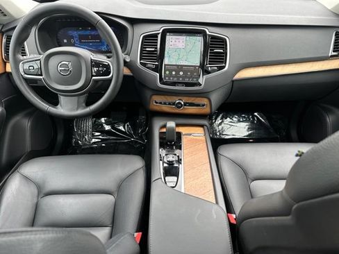 Certified 2024 Volvo XC90 B5 Plus AWD/4WD image 17