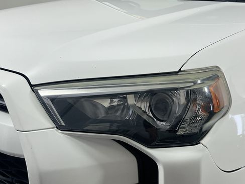 Used 2020 Toyota 4Runner SR5 Premium RWD image 11
