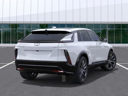 New 2026 Cadillac Lyriq Signature Sport w/ Nappa Leather Package RWD image 4