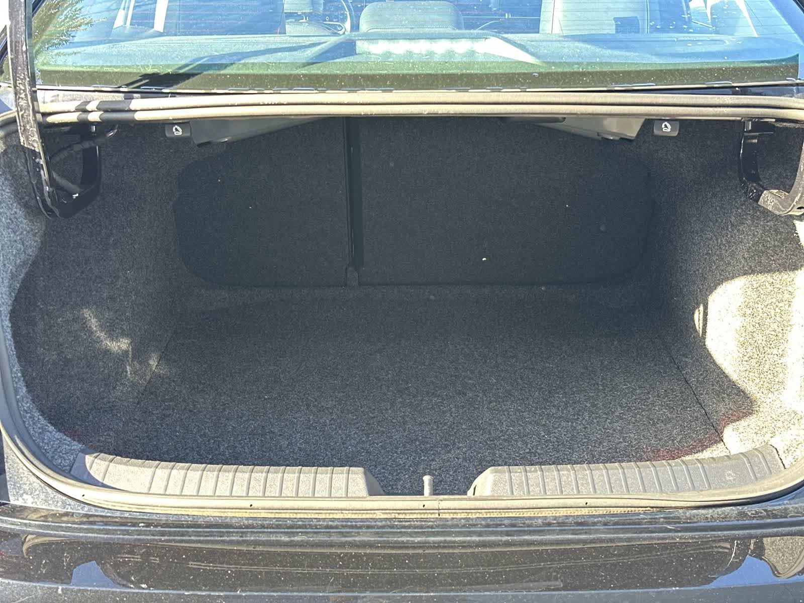 Used 2025 Volkswagen Jetta SEL FWD image 16