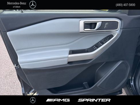 Used 2022 Ford Explorer XLT w/ Equipment Group 202A image 11