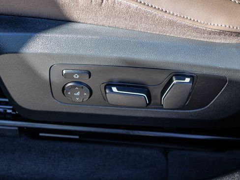 Used 2025 BMW X3 xDrive30i w/ Premium Package image 21