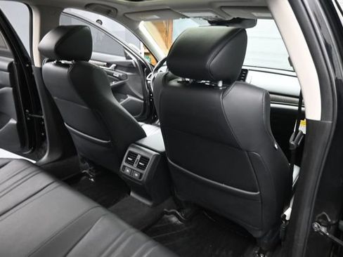 Used 2022 Honda Accord Touring image 16