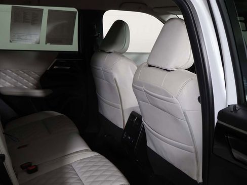 Used 2022 Mitsubishi Outlander SEL image 30