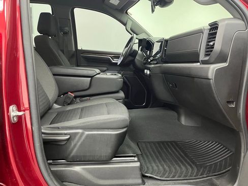 Used 2022 GMC Sierra 1500 Elevation image 24