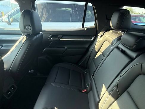 Used 2026 GMC Terrain Elevation w/ Elevation Premium Package FWD image 11