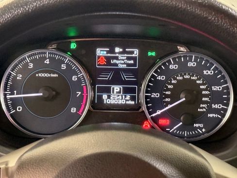 Used 2015 Subaru Crosstrek 2.0i Premium AWD/4WD image 21