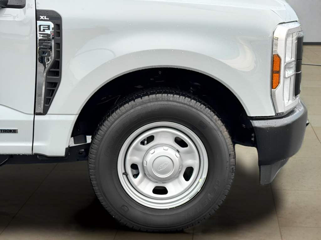 Used 2025 Ford F350 XL w/ 360-Degree Camera Package RWD image 37