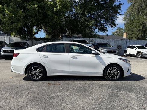 Certified 2023 Kia Forte LXS FWD image 4