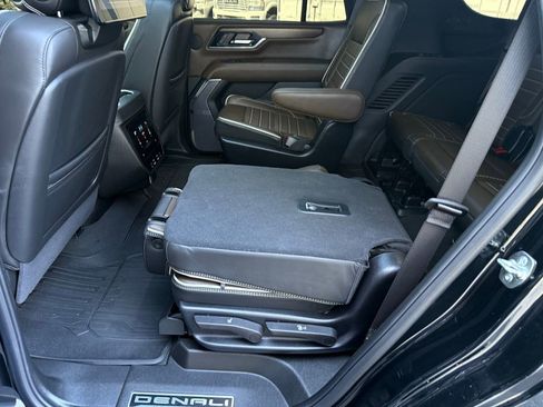 Used 2025 GMC Yukon Denali Ultimate AWD/4WD image 35