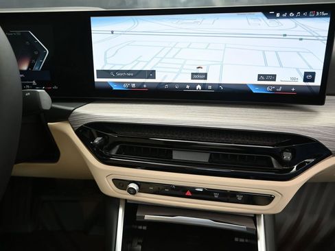 New 2026 BMW 330i Sedan w/ Premium Package image 28