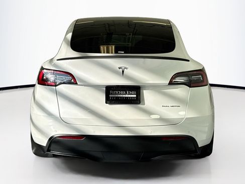 Used 2021 Tesla Model Y Long Range image 6