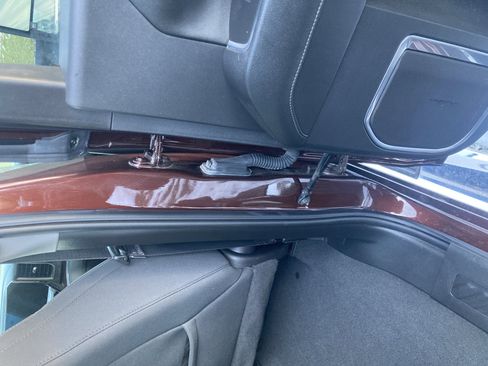 Used 2024 GMC Sierra 2500 SLE w/ SLE Value Package; image 8