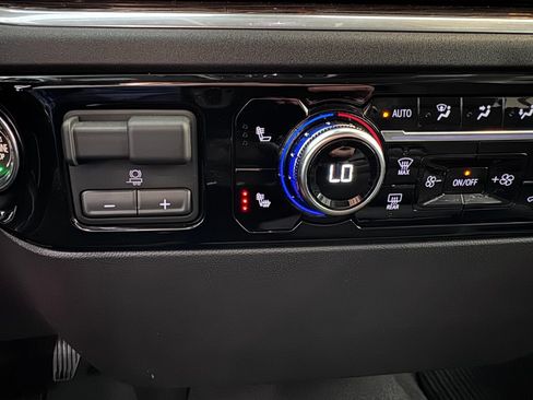 Certified 2026 GMC Sierra 1500 Elevation AWD/4WD image 24