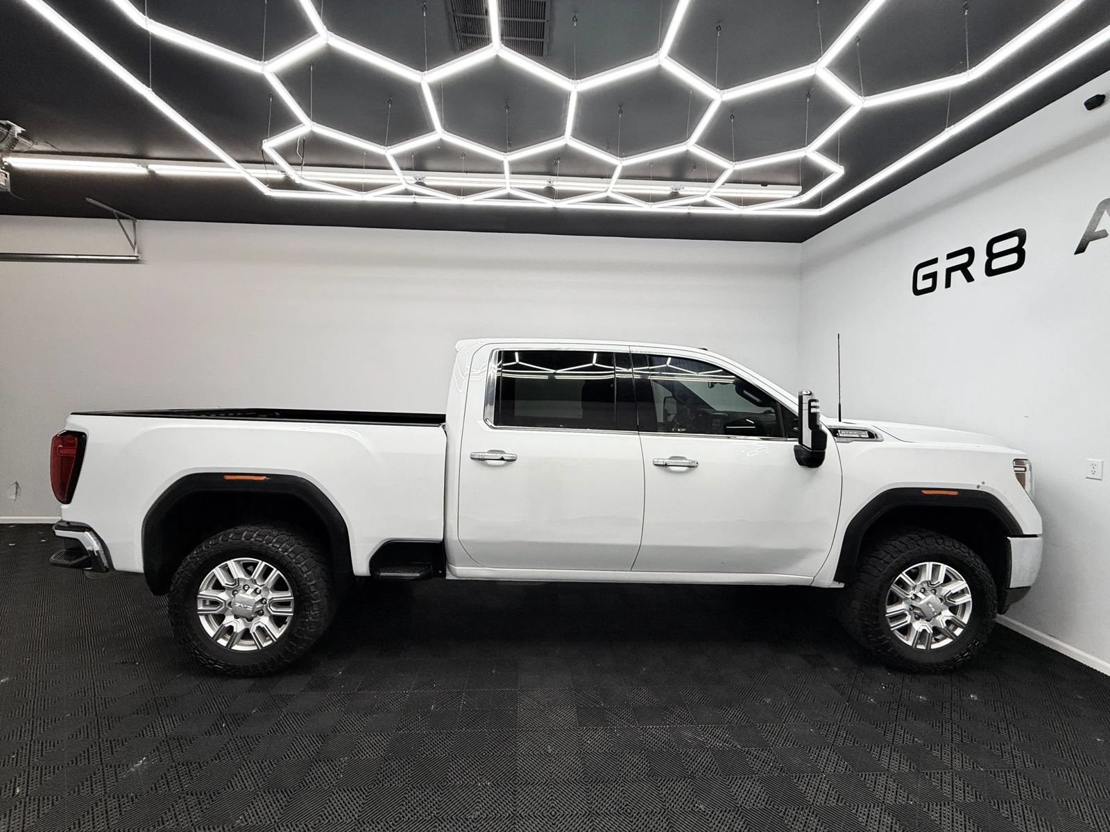 Used 2020 GMC Sierra 2500 SLT AWD/4WD image 11
