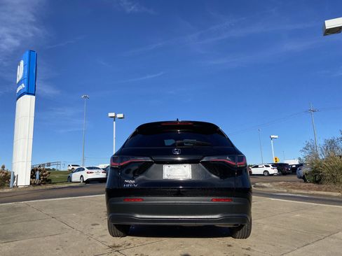 New 2026 Honda HR-V LX image 9