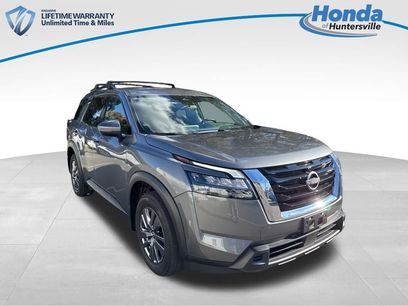 Used 2024 Nissan Pathfinder SV