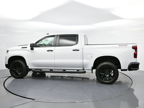 Used 2025 Chevrolet Silverado 1500 Custom Trail Boss w/ Turbomax Blackout Package AWD/4WD image 4
