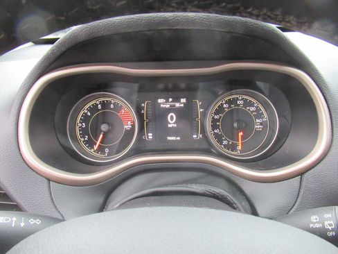 Used 2017 Jeep Cherokee Sport w/ Cold Weather Group image 25