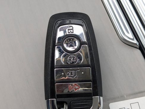 Certified 2025 Lincoln Navigator Reserve image 35