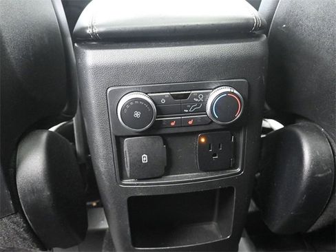 Used 2020 Ford Explorer Limited image 23