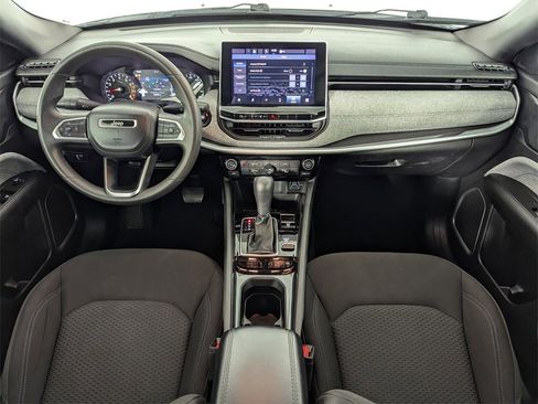 Used 2023 Jeep Compass Sport image 15