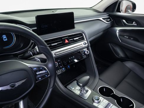 Used 2026 Genesis G70 2.5T RWD image 27