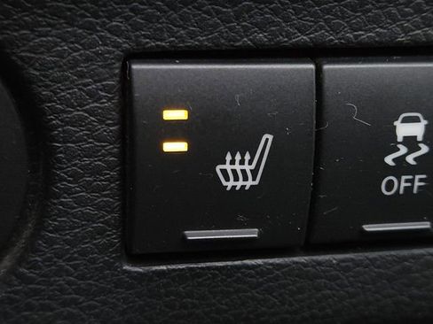 Used 2013 Jeep Wrangler Unlimited Sahara image 6