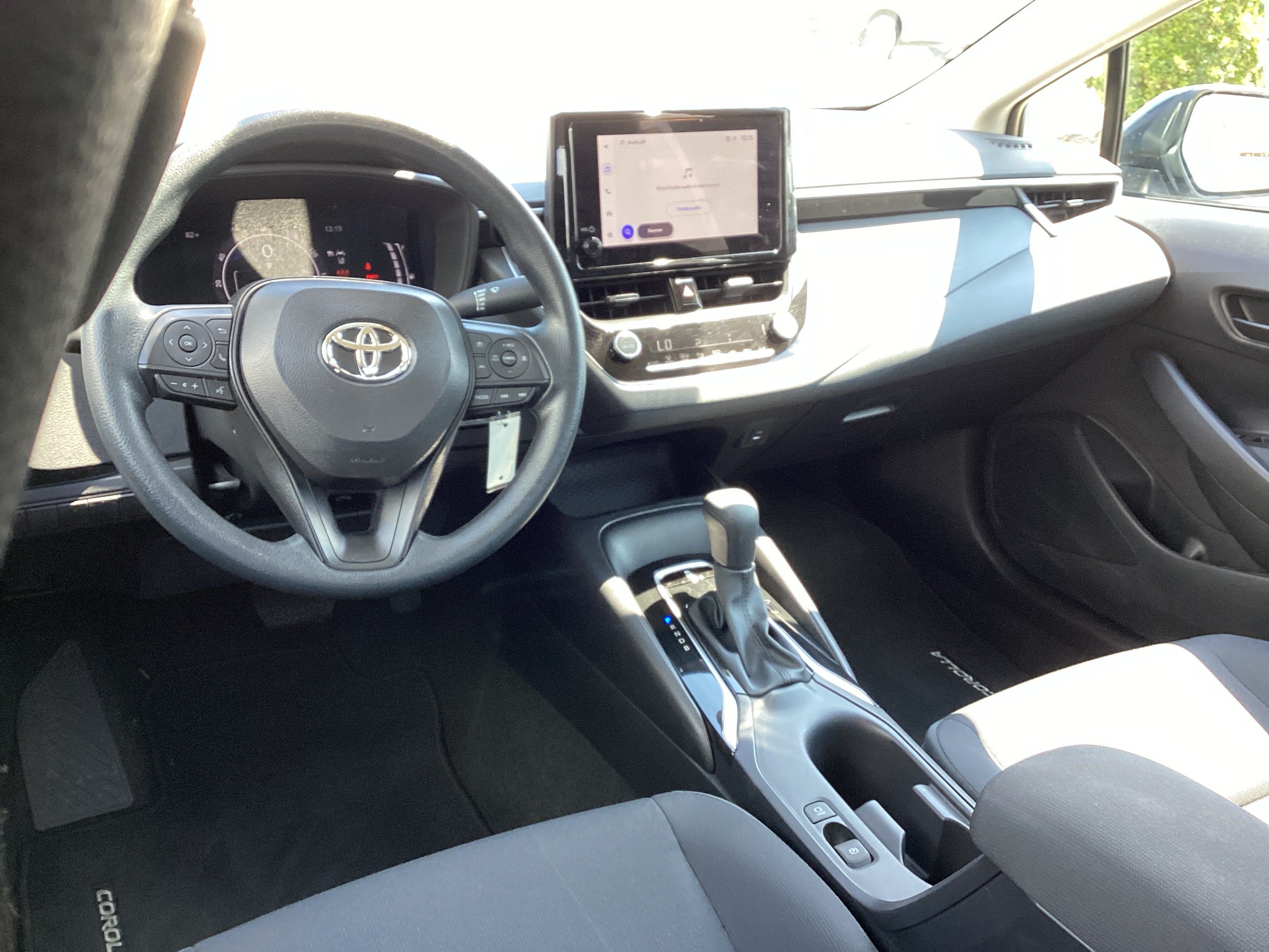 Used 2026 Toyota Corolla LE FWD image 13