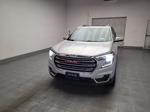 Used 2022 GMC Terrain SLT w/ Infotainment Package II FWD image 15