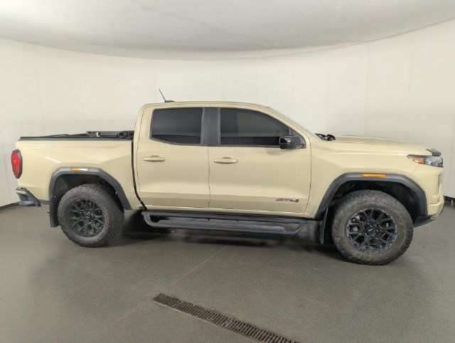 Used 2024 GMC Canyon AT4 AWD/4WD image 6