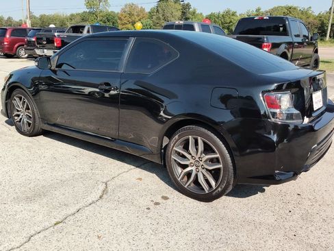 Used 2014 Scion tC image 3