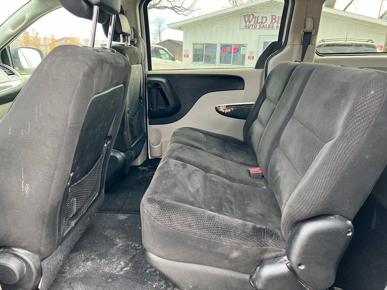 Used 2017 Dodge Grand Caravan SE FWD image 10