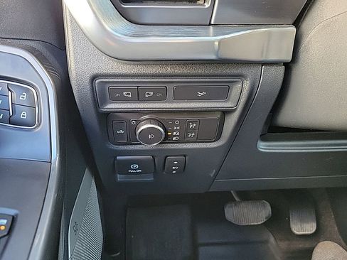 Used 2022 Ford F150 Lariat w/ Equipment Group 502A High image 29