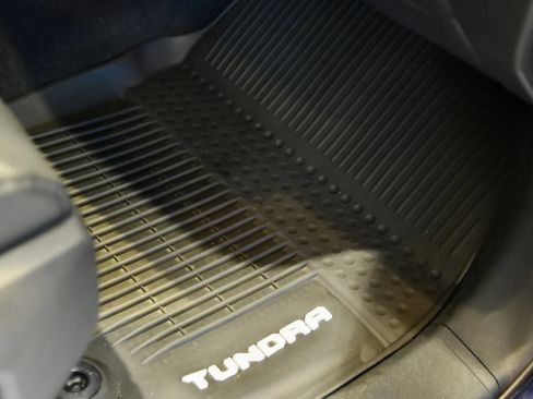 Used 2022 Toyota Tundra Limited w/ Power Package AWD/4WD image 29