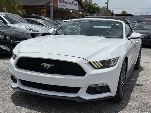 Used 2015 Ford Mustang Premium RWD image 3
