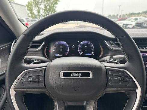 Used 2022 Jeep Grand Cherokee L Limited image 33